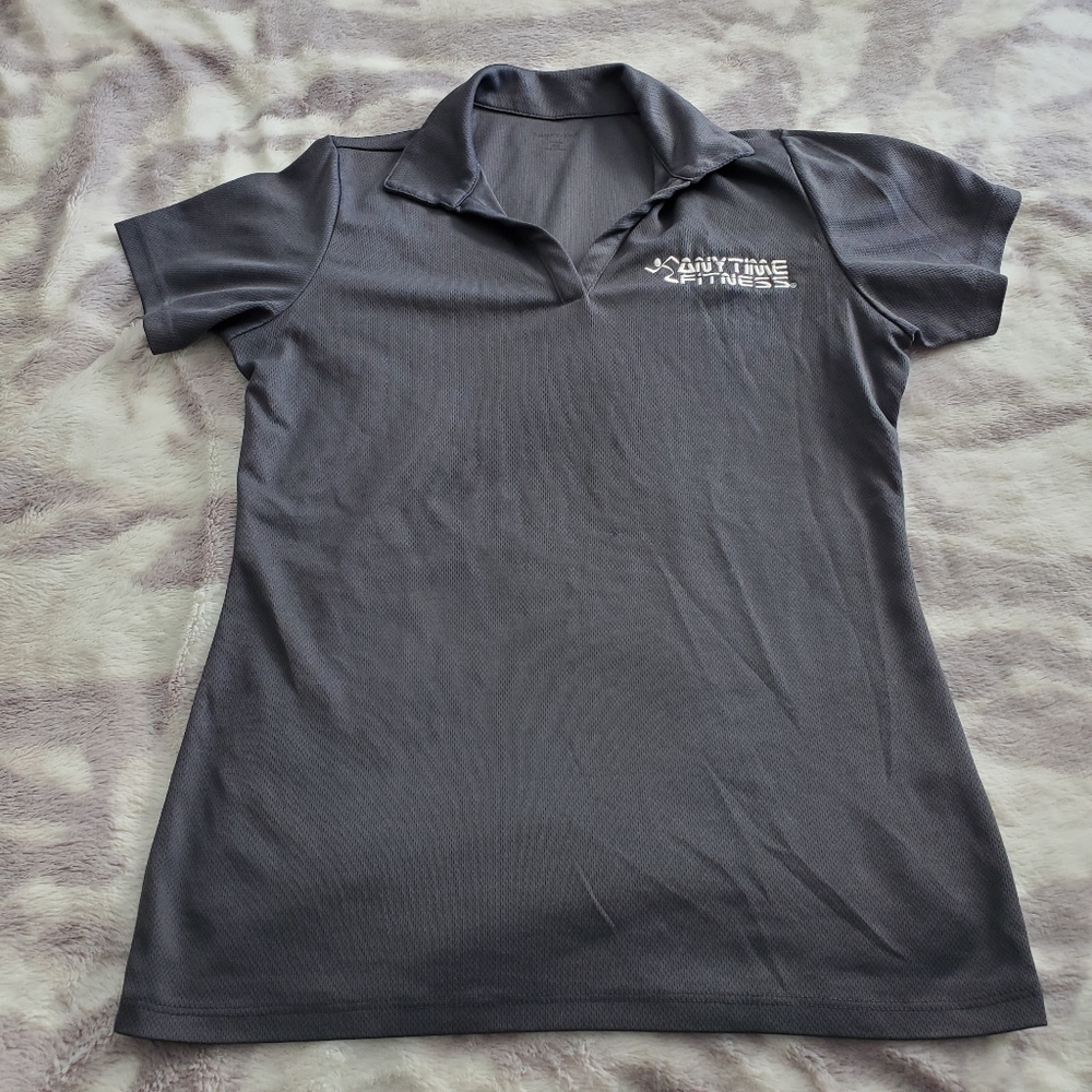 Short sleeve collared shirt